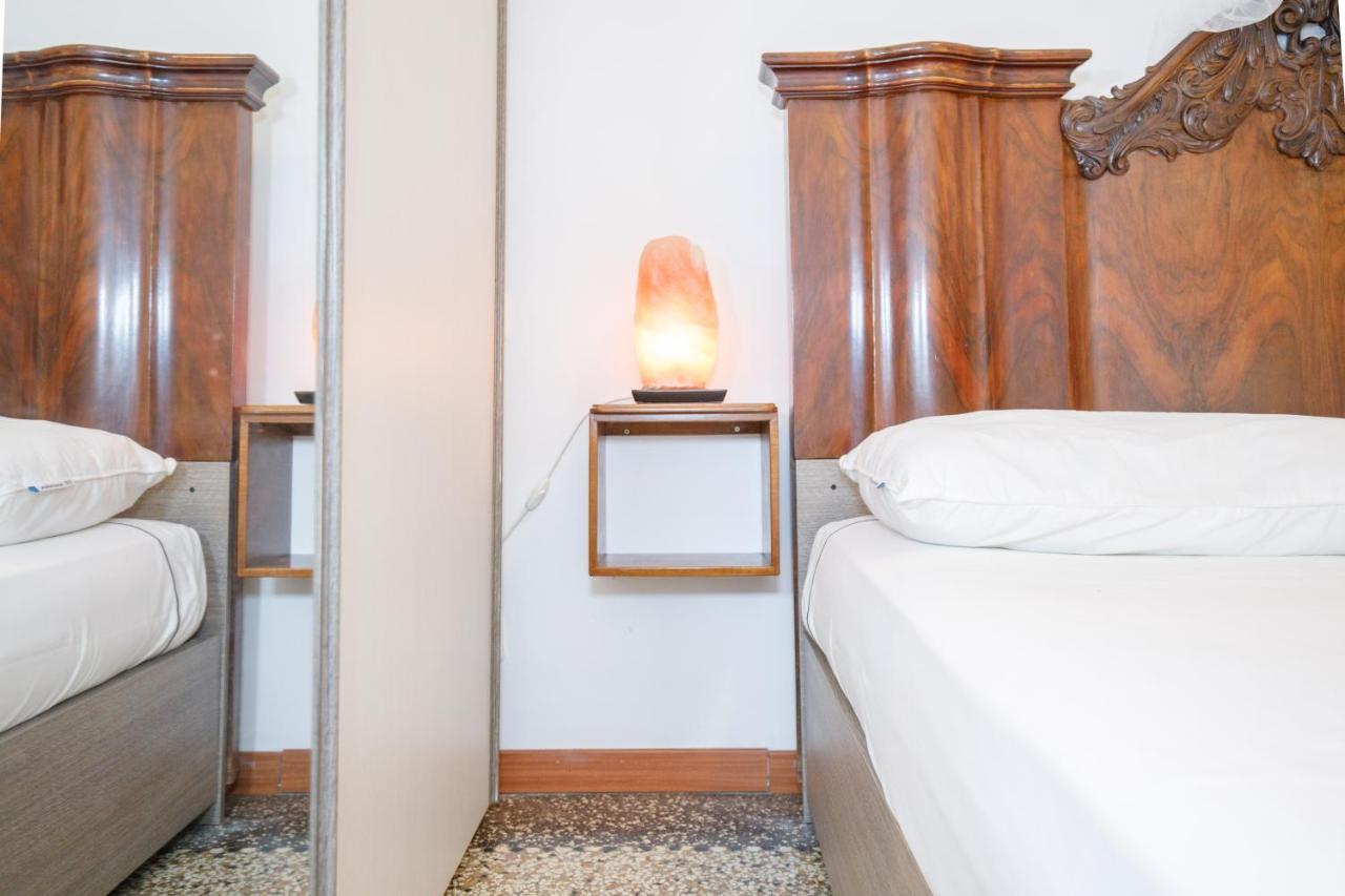 Gozzi House - Comoda Casa - Free Parking - Easy To Venice! Mestre Bagian luar foto