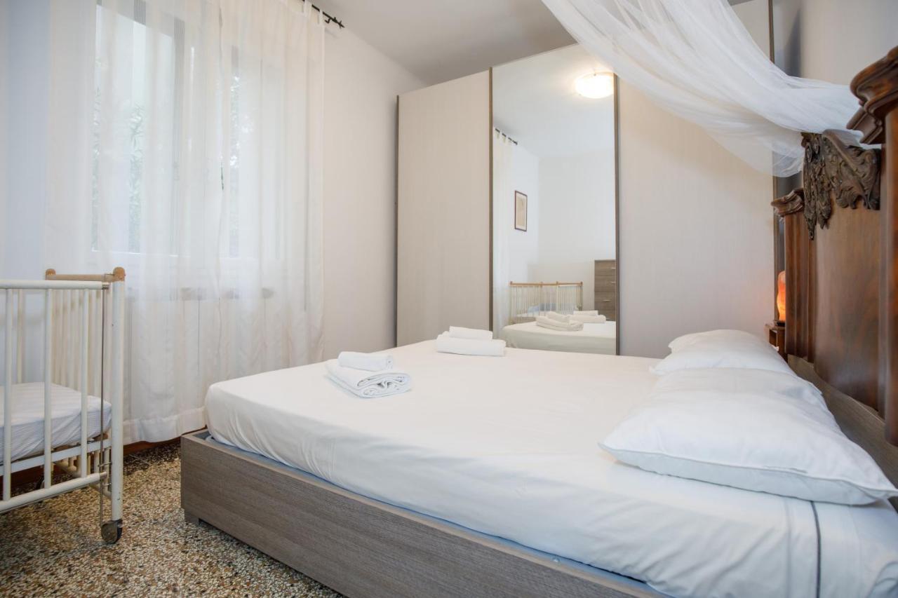 Gozzi House - Comoda Casa - Free Parking - Easy To Venice! Mestre Bagian luar foto